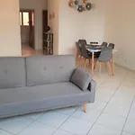 Equipe 6 A 8 Couchages Au Coeur De Béziers