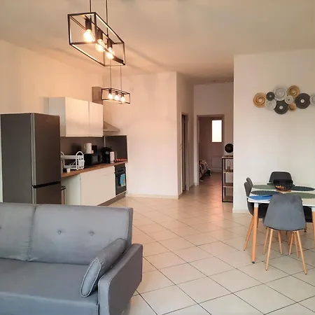 équipé 6 à 8 Couchages Au Cœur De * Béziers