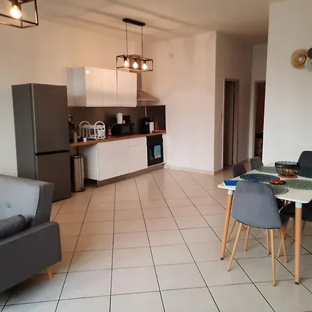 Apartamento équipé 6 à 8 Couchages Au Cœur De Béziers