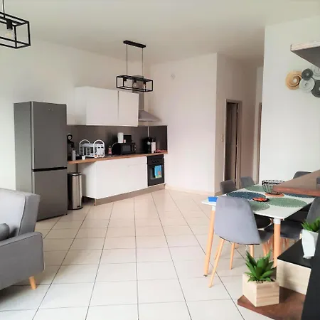équipé 6 à 8 Couchages Au Cœur De Béziers