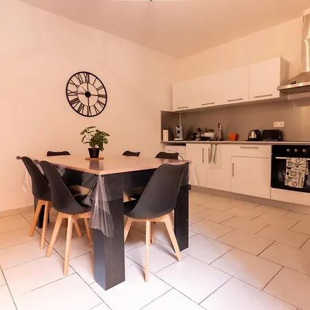 Apartment Equipe Au Coeur De