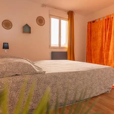 Equipe 4 A 6 Couchages Au Coeur De Daire Béziers