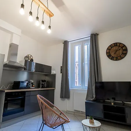 équipé 6 à 8 Couchages Au Cœur De Apartamento Béziers